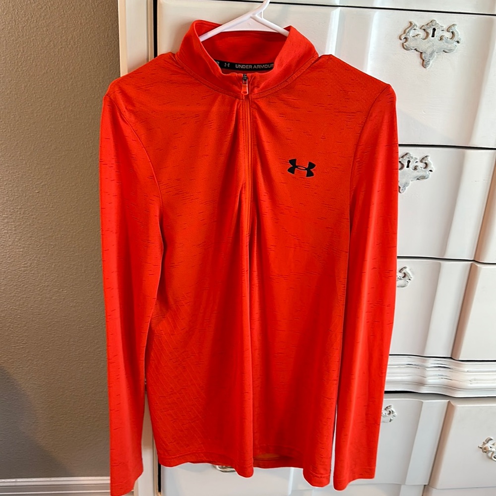 Under Armour long sleeve tshirt like-new men fitted